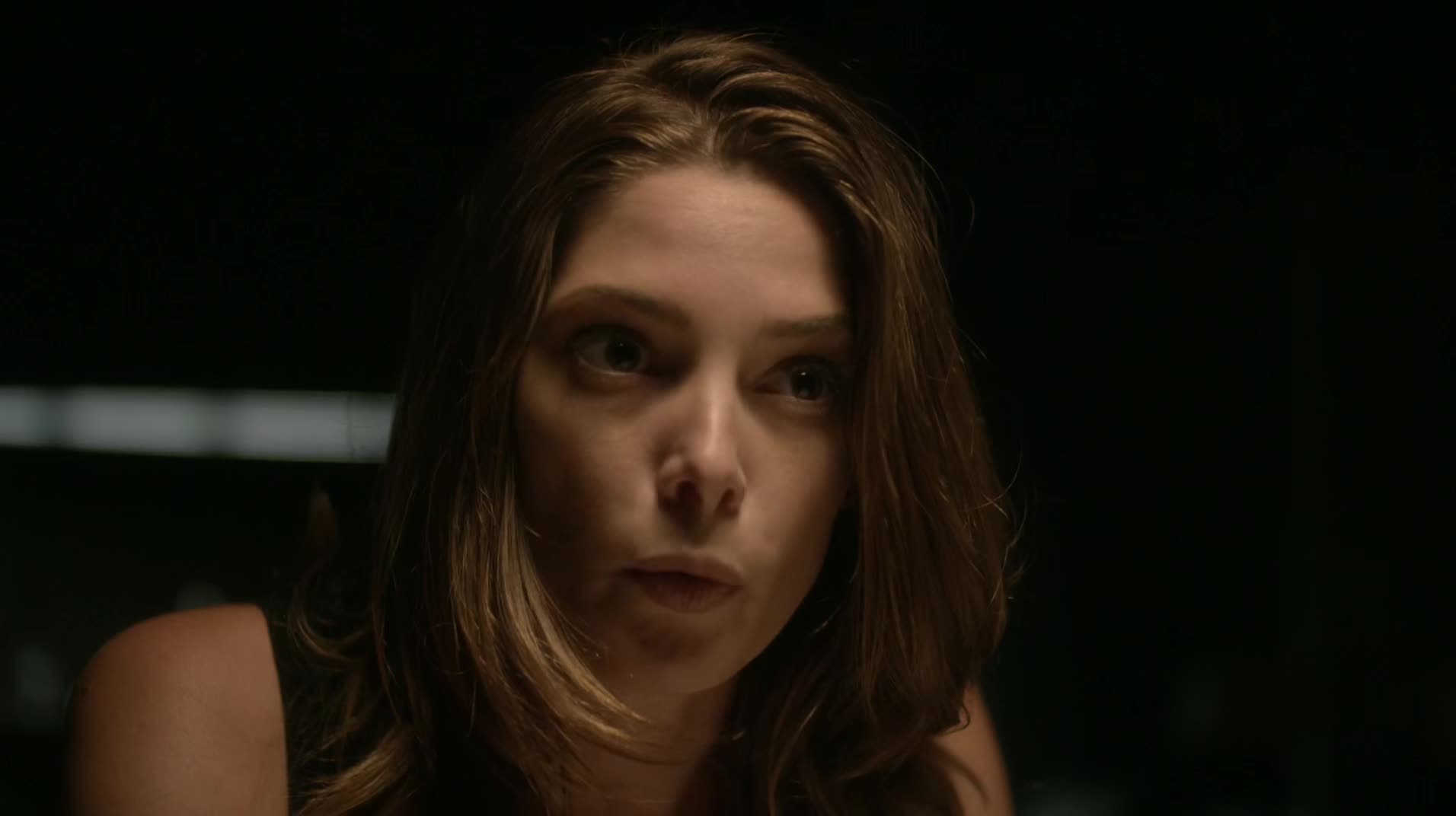 Ashley-Greene-dot-NL_Rouge3x1300064.jpg