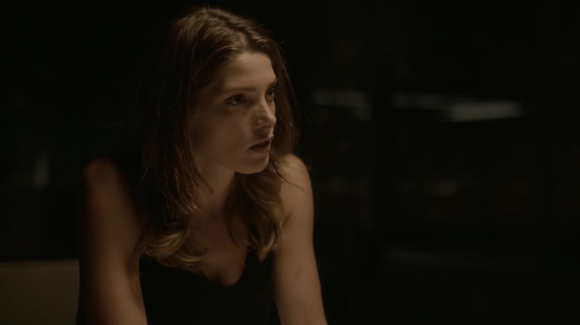 Ashley-Greene-dot-NL_Rouge3x1300072.jpg