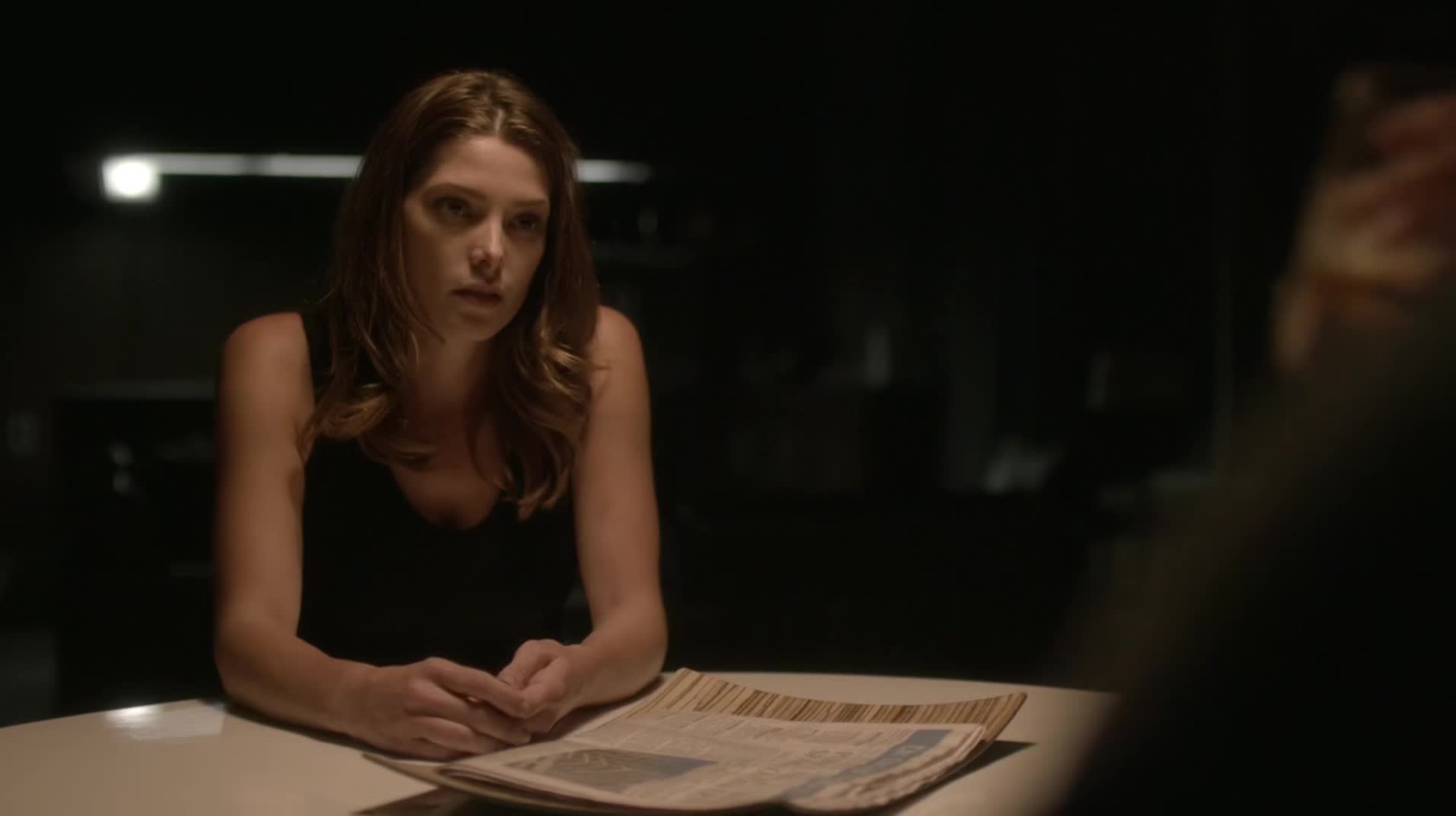Ashley-Greene-dot-NL_Rouge3x1300075.jpg