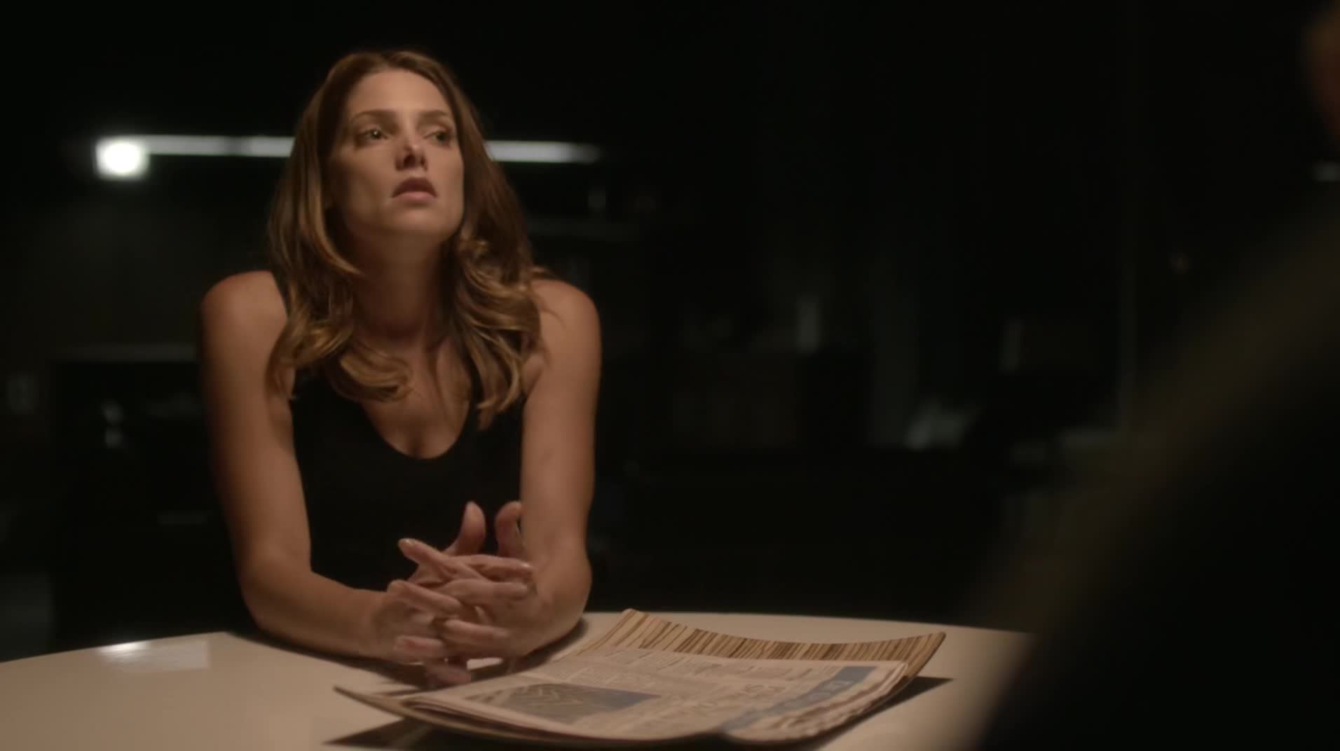 Ashley-Greene-dot-NL_Rouge3x1300077.jpg