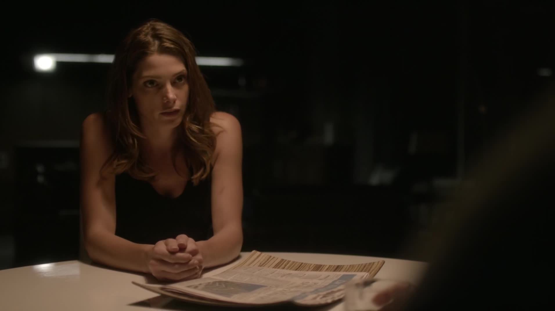 Ashley-Greene-dot-NL_Rouge3x1300084.jpg