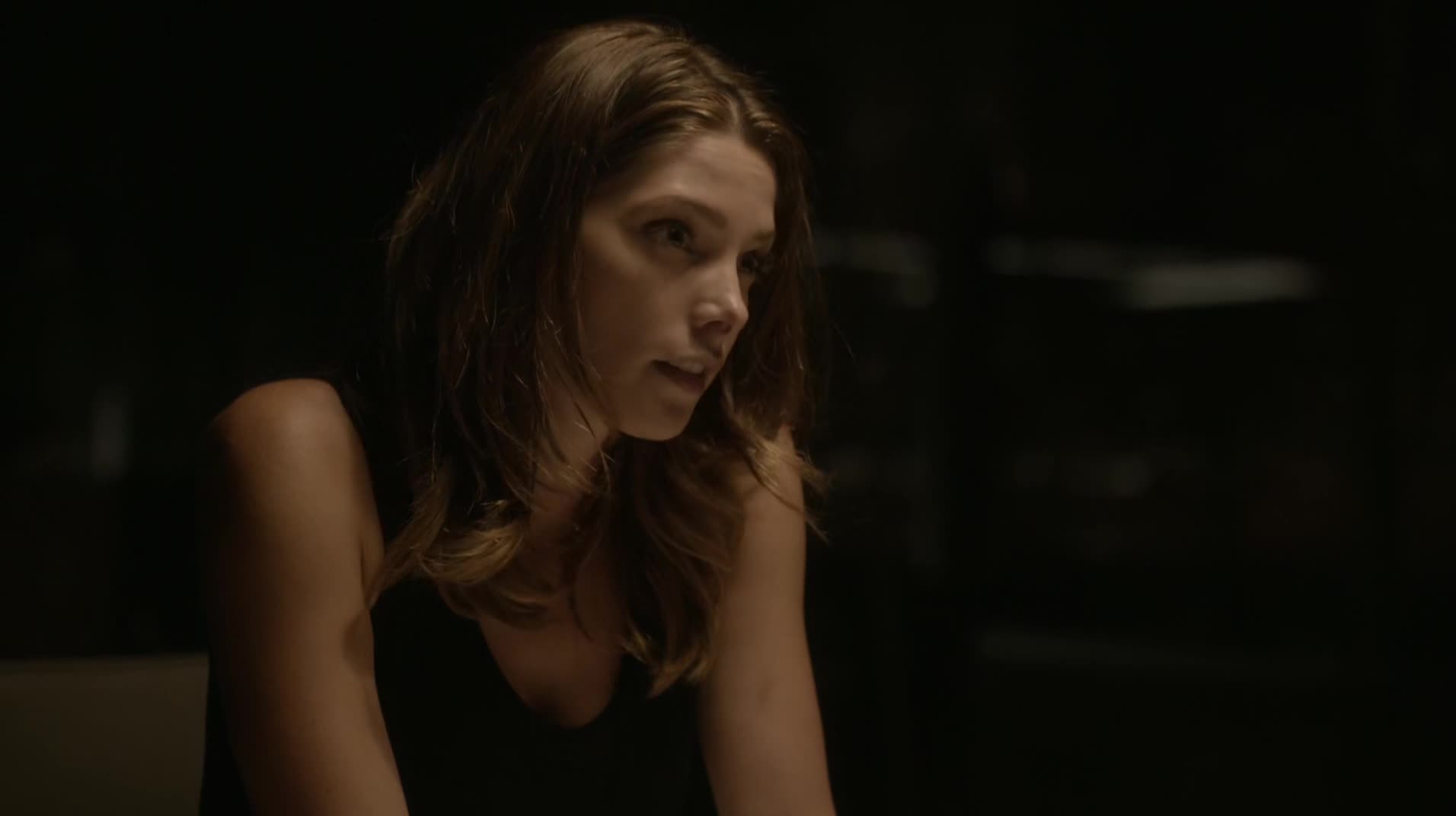 Ashley-Greene-dot-NL_Rouge3x1300089.jpg