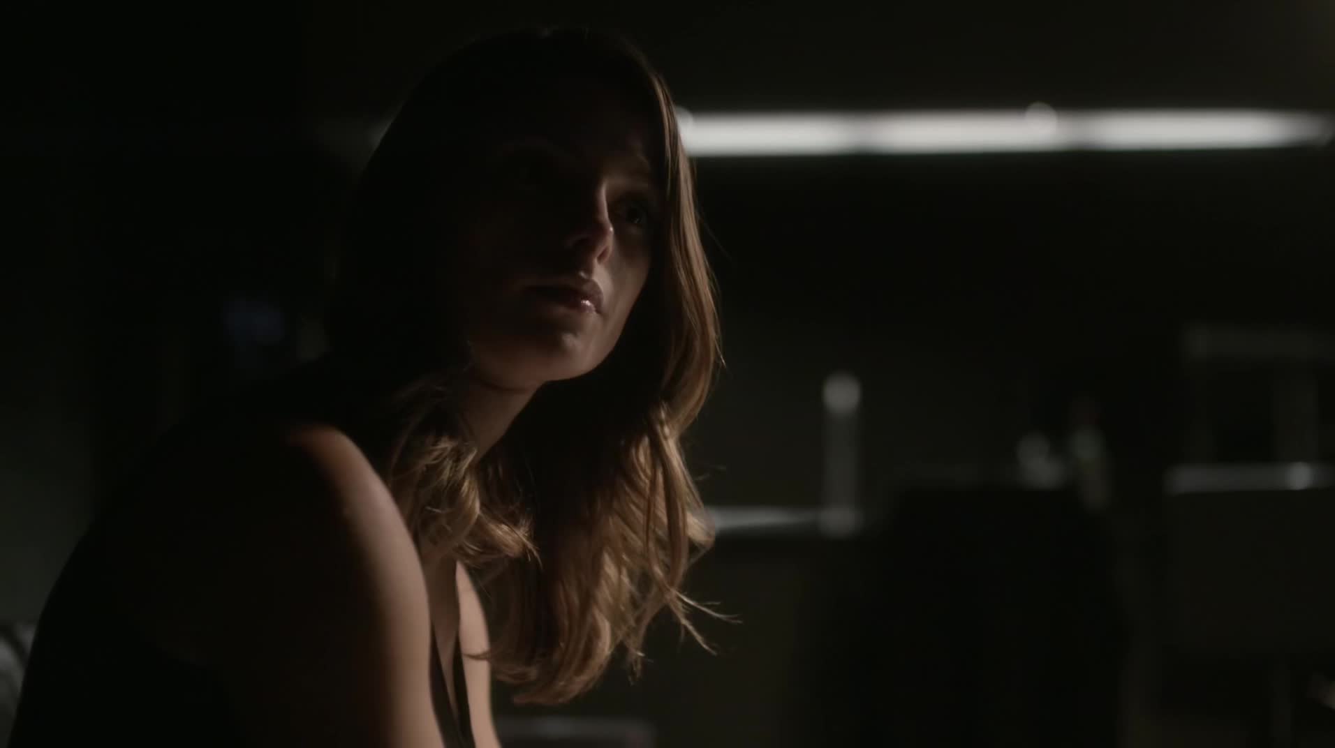 Ashley-Greene-dot-NL_Rouge3x1300136.jpg