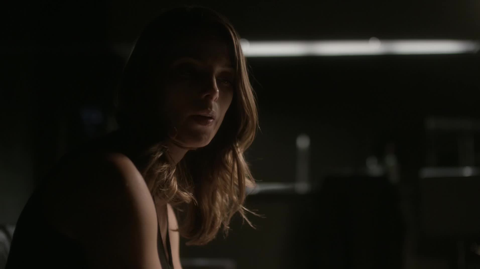 Ashley-Greene-dot-NL_Rouge3x1300138.jpg