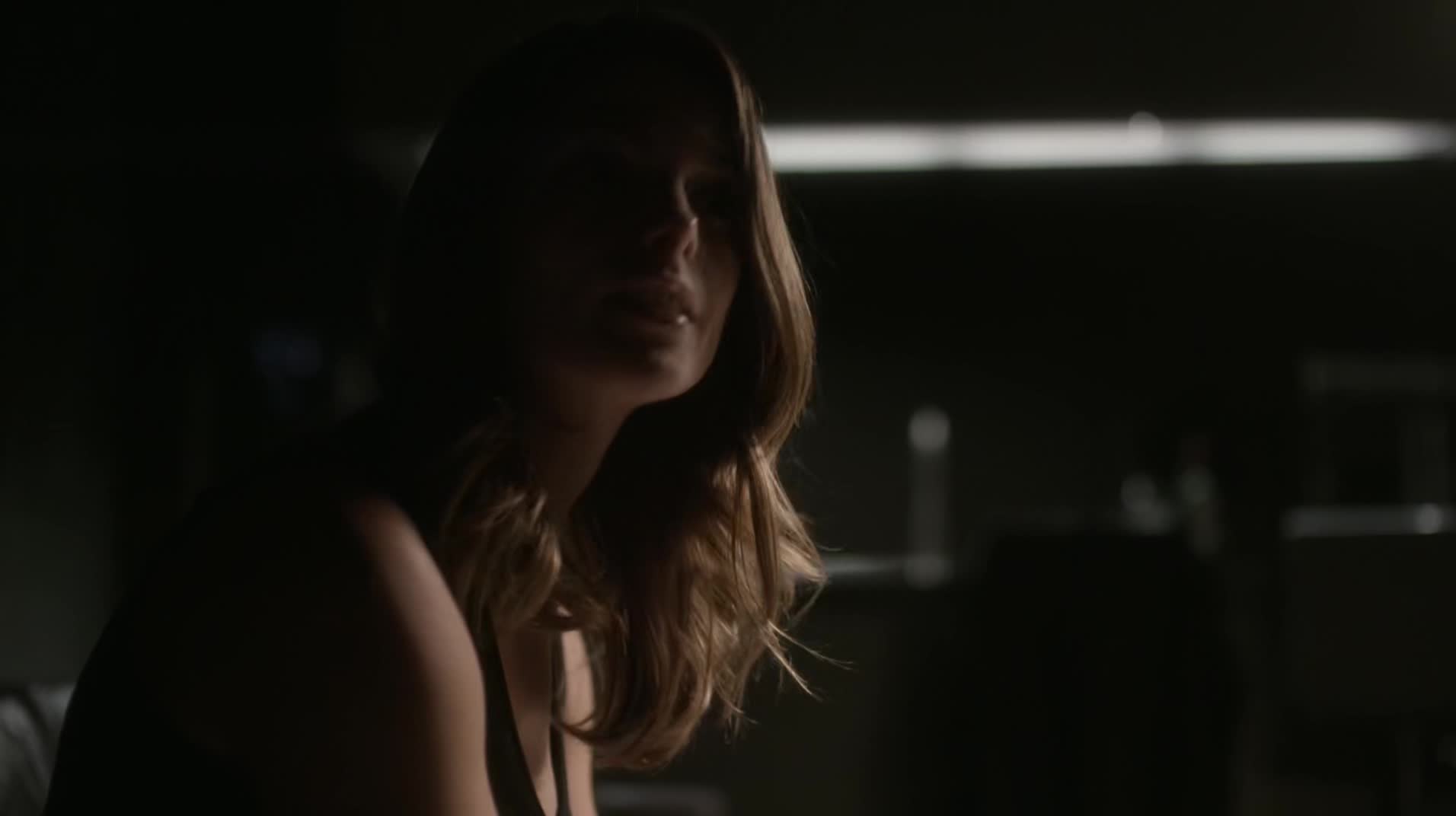 Ashley-Greene-dot-NL_Rouge3x1300139.jpg