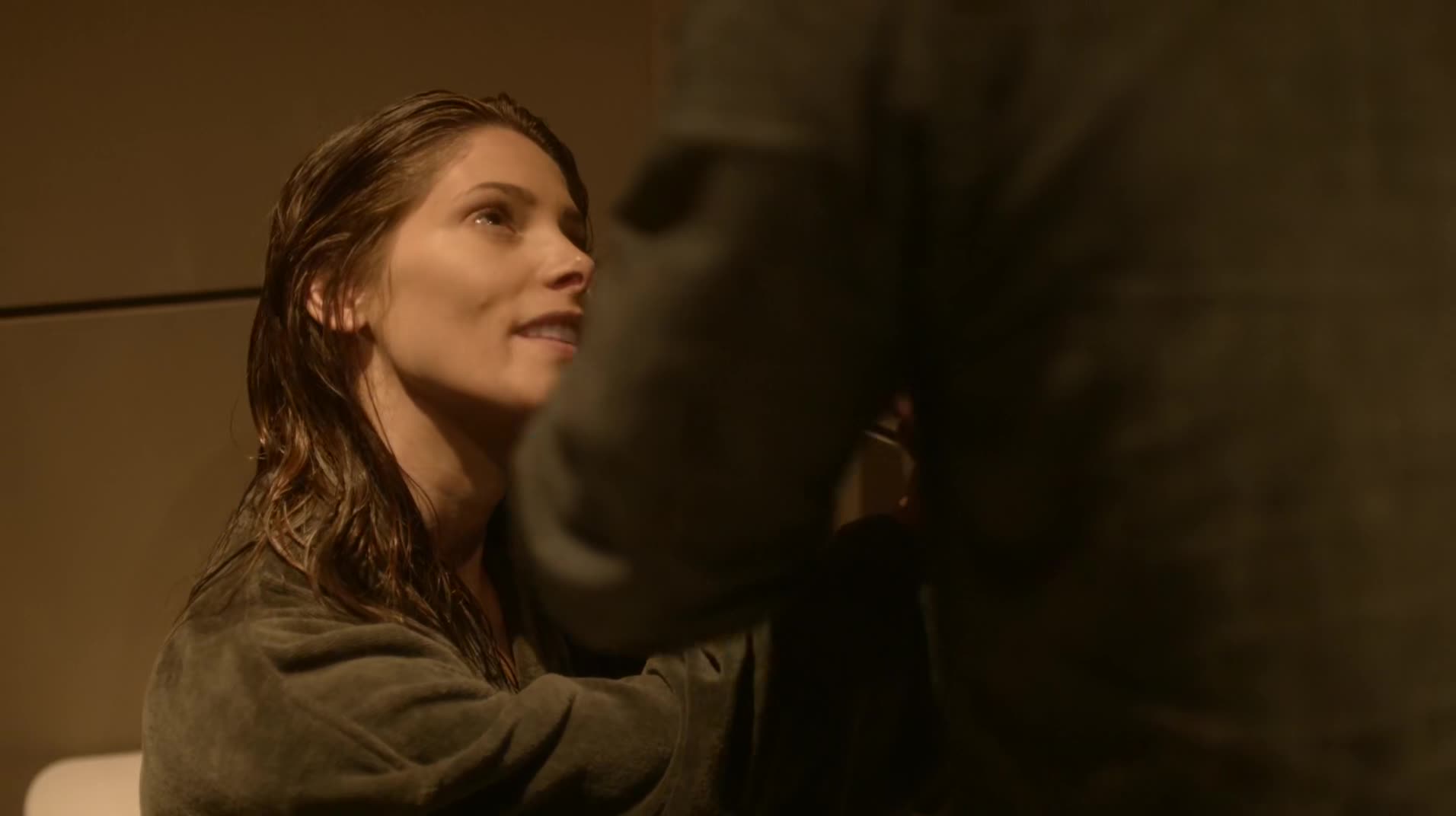 Ashley-Greene-dot-NL_Rouge3x1300180.jpg