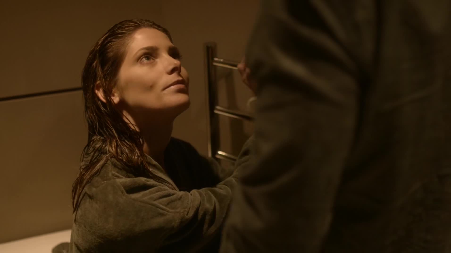 Ashley-Greene-dot-NL_Rouge3x1300184.jpg