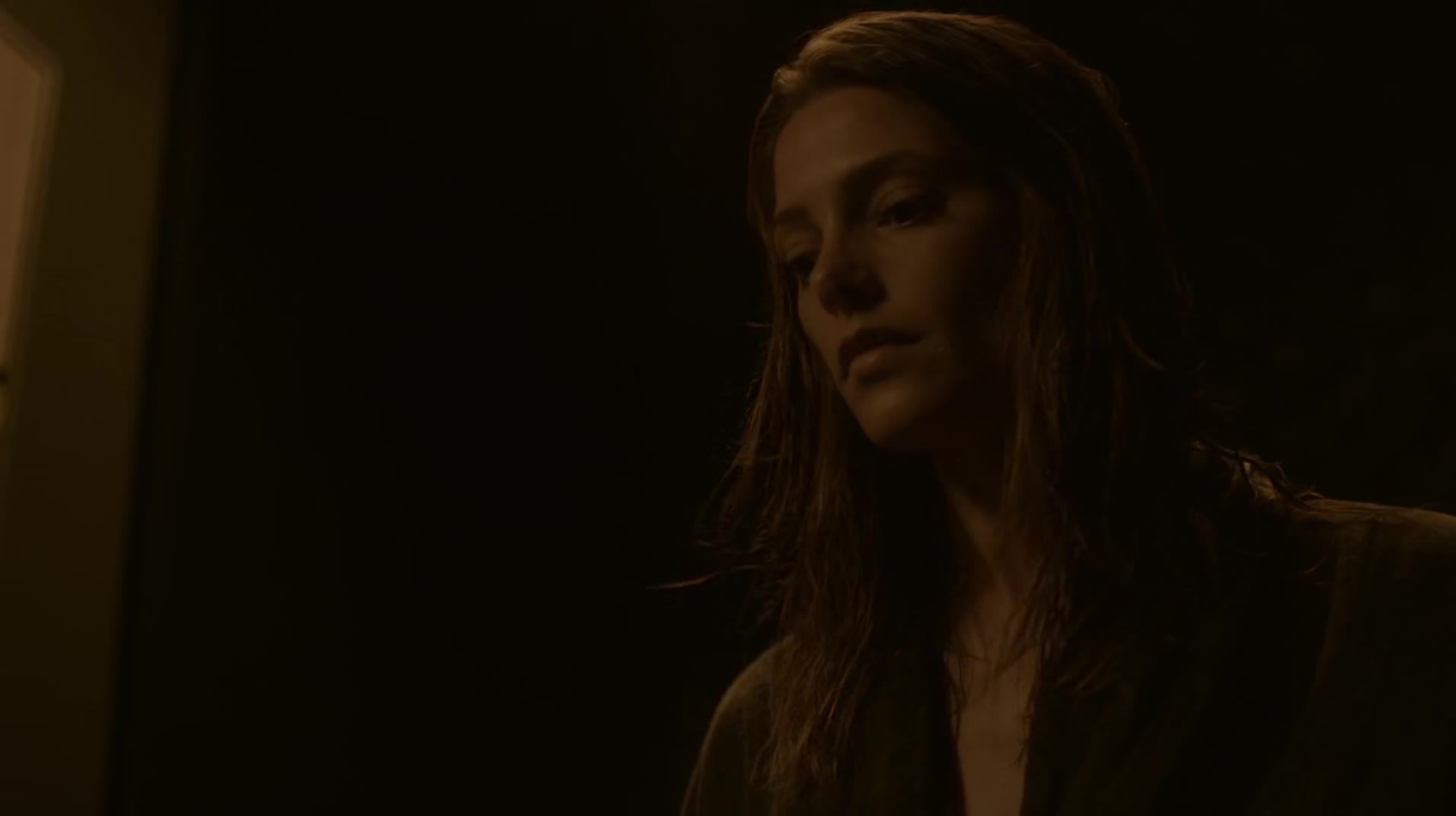 Ashley-Greene-dot-NL_Rouge3x1300235.jpg
