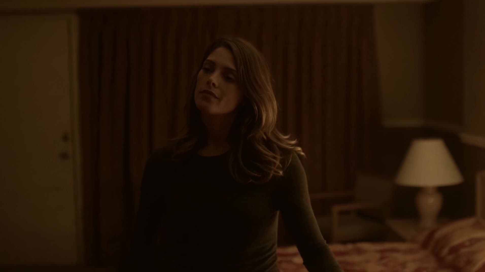 Ashley-Greene-dot-NL_Rouge3x1300286.jpg