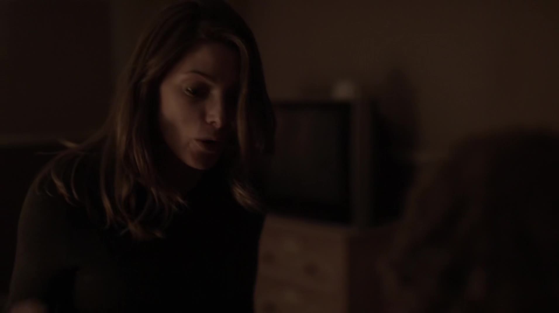 Ashley-Greene-dot-NL_Rouge3x1300360.jpg
