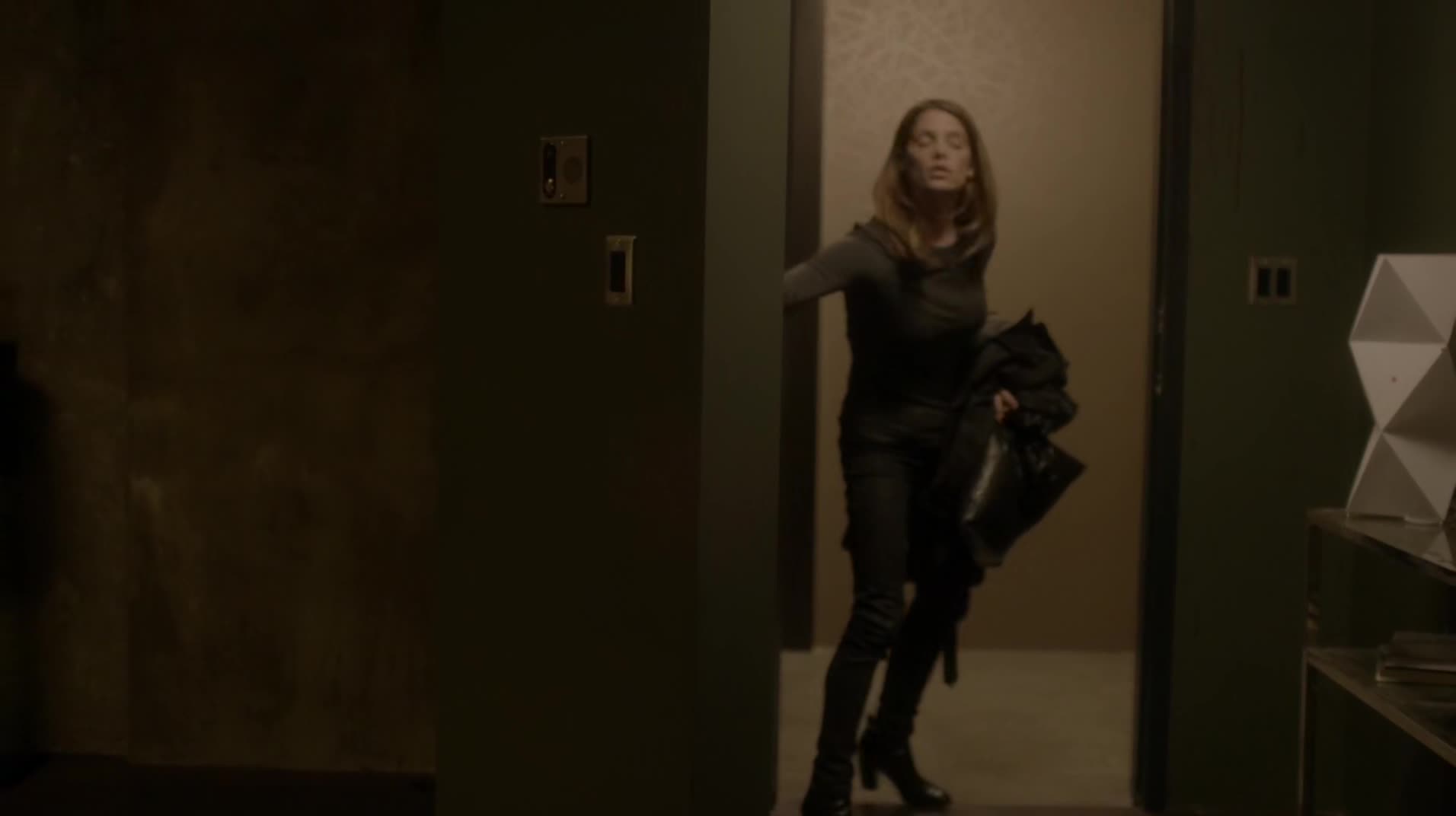 Ashley-Greene-dot-NL_Rouge3x1300435.jpg