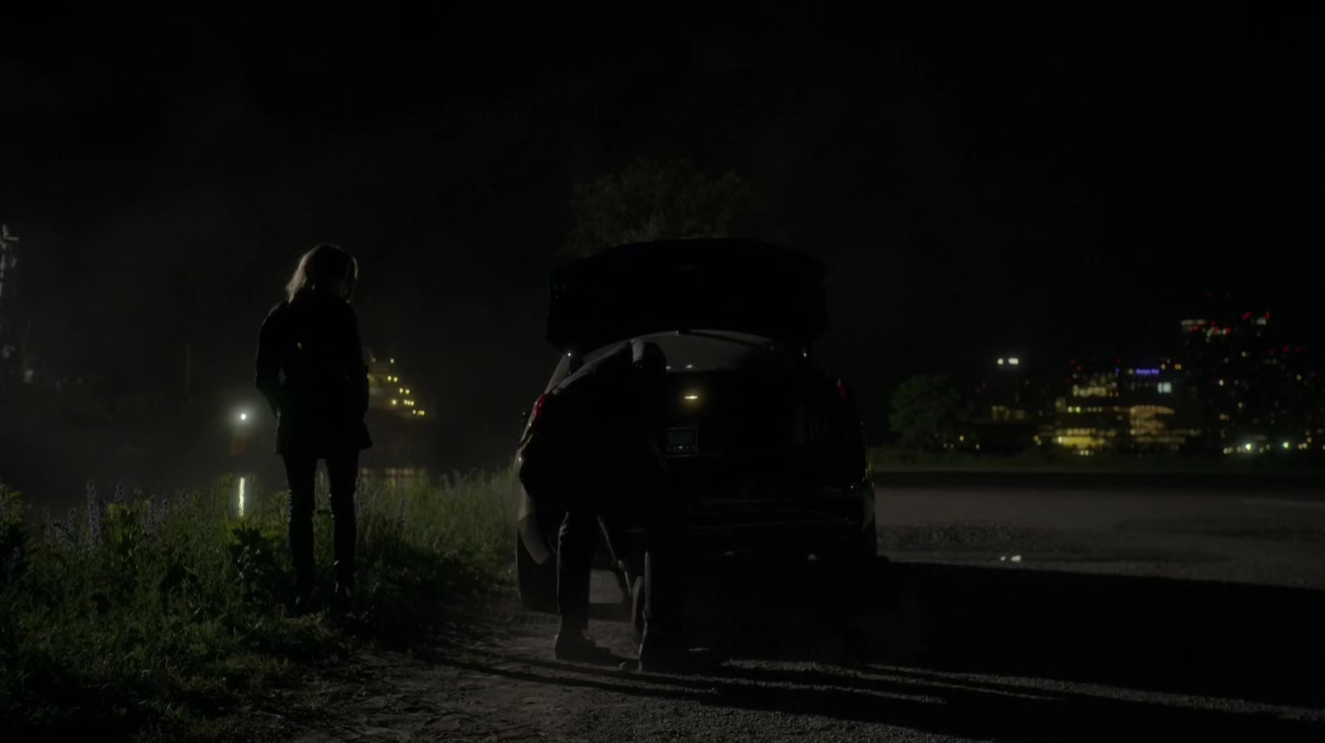 Ashley-Greene-dot-NL_Rouge3x1300450.jpg