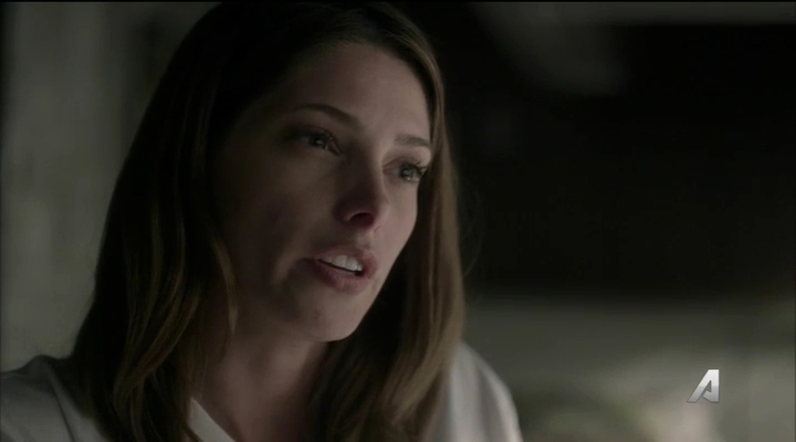 Ashley-Greene-dot_nl-Rogue3x14-0850.jpg