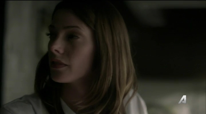 Ashley-Greene-dot_nl-Rogue3x14-0864.jpg