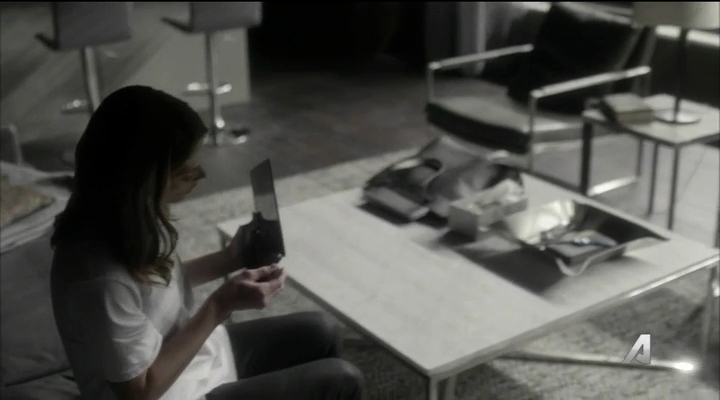 Ashley-Greene-dot_nl-Rogue3x14-0977.jpg