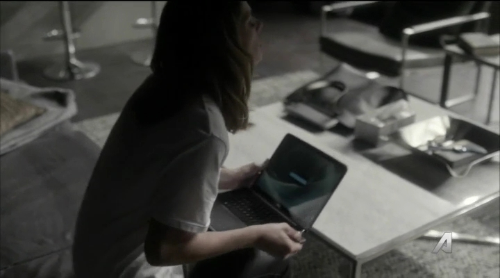 Ashley-Greene-dot_nl-Rogue3x14-0978.jpg