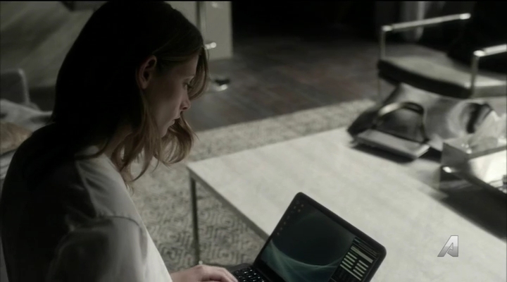 Ashley-Greene-dot_nl-Rogue3x14-0984.jpg