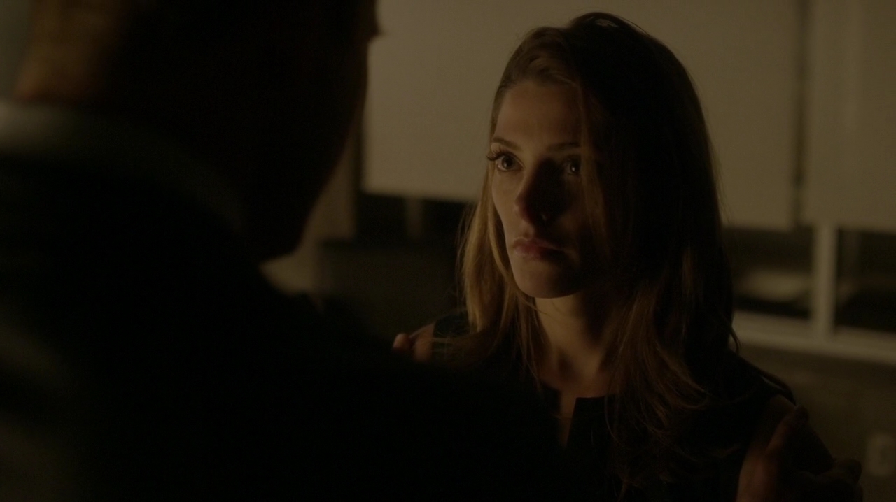 Ashley-Greene-dot-NL_Rogue3x15-0859.jpg