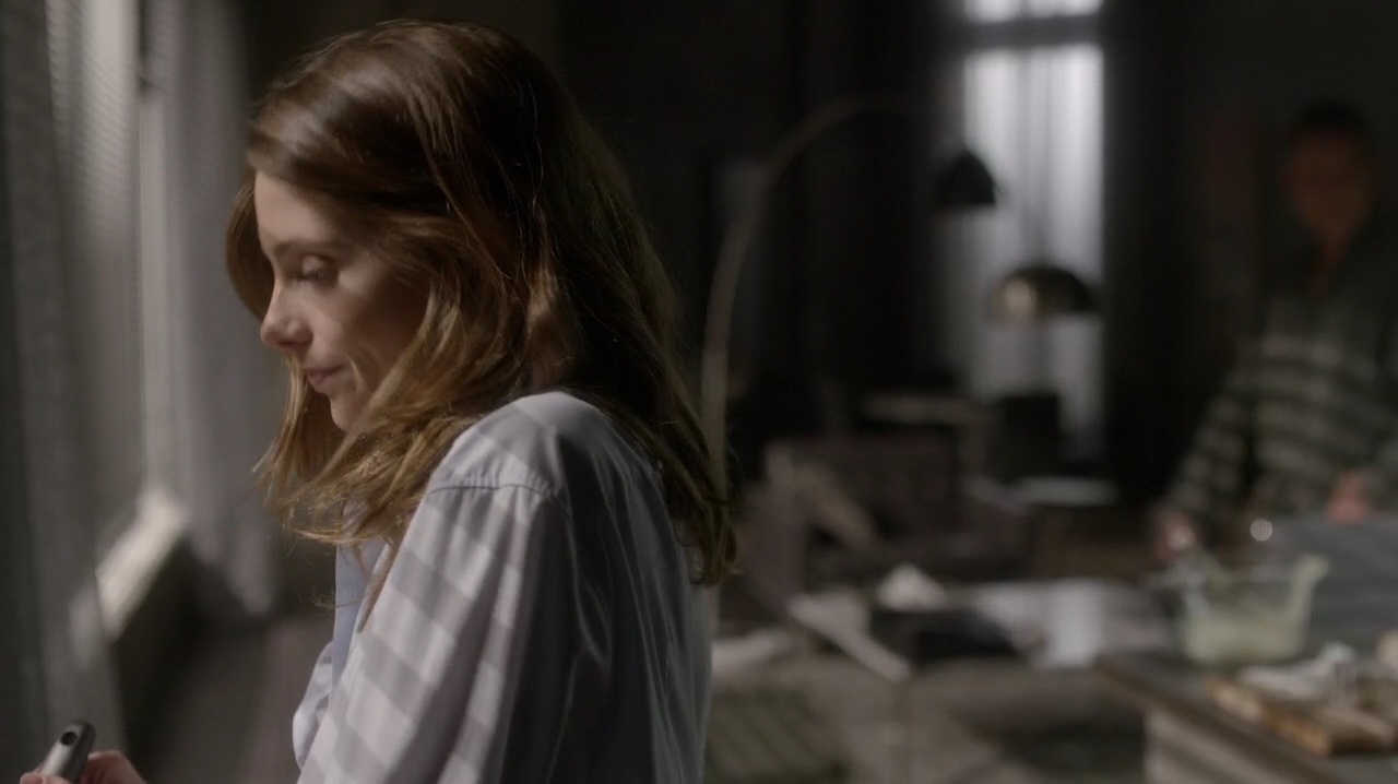 Ashley-Greene-dot-NL_Rogue3x15-1059.jpg