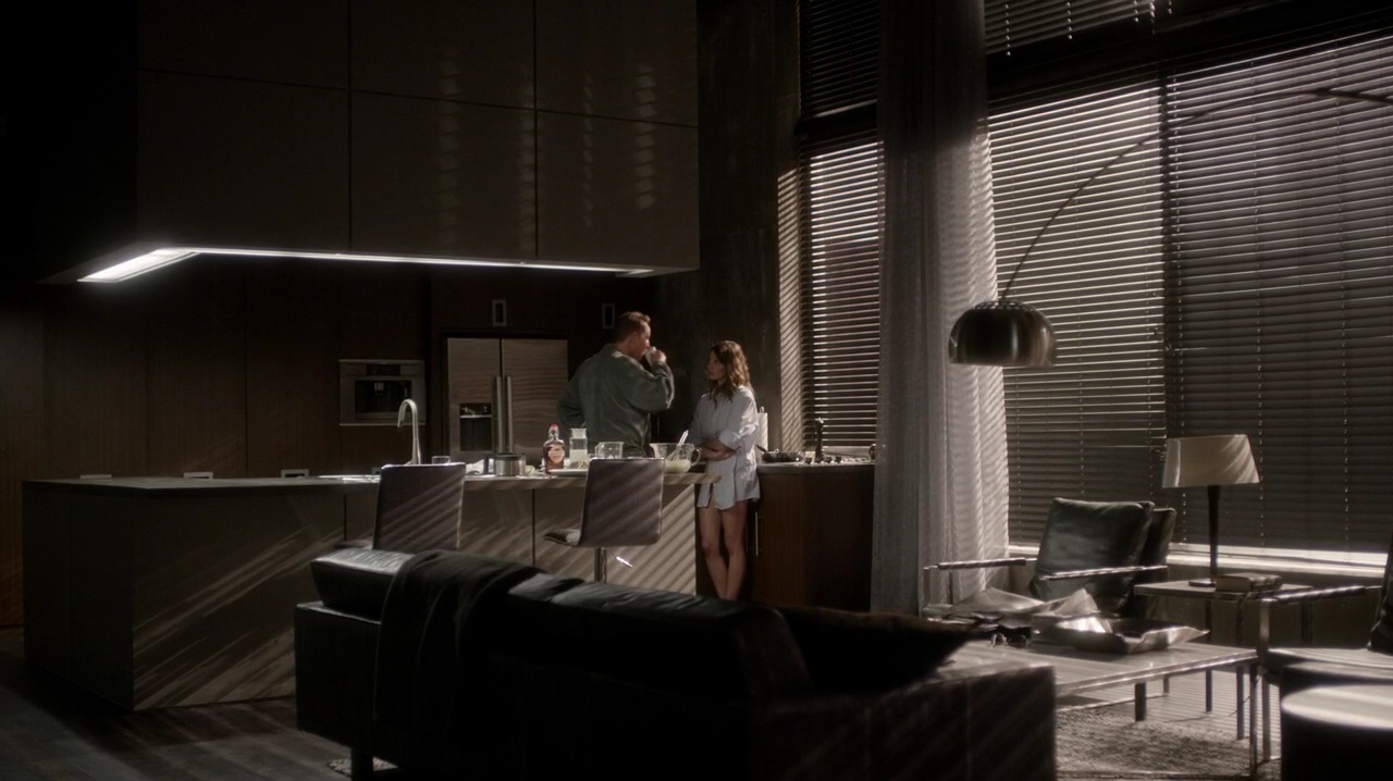 Ashley-Greene-dot-NL_Rogue3x15-1116.jpg