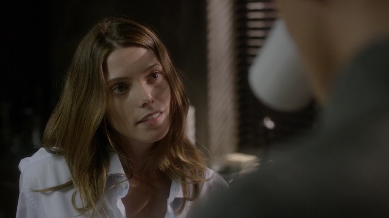 Ashley-Greene-dot-NL_Rogue3x15-1157.jpg