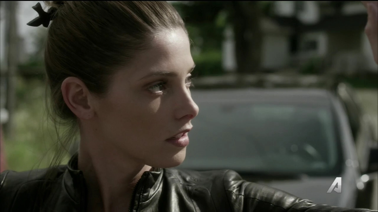 Ashley-Greene-dot_nl-Rouge3x16-2756.jpg