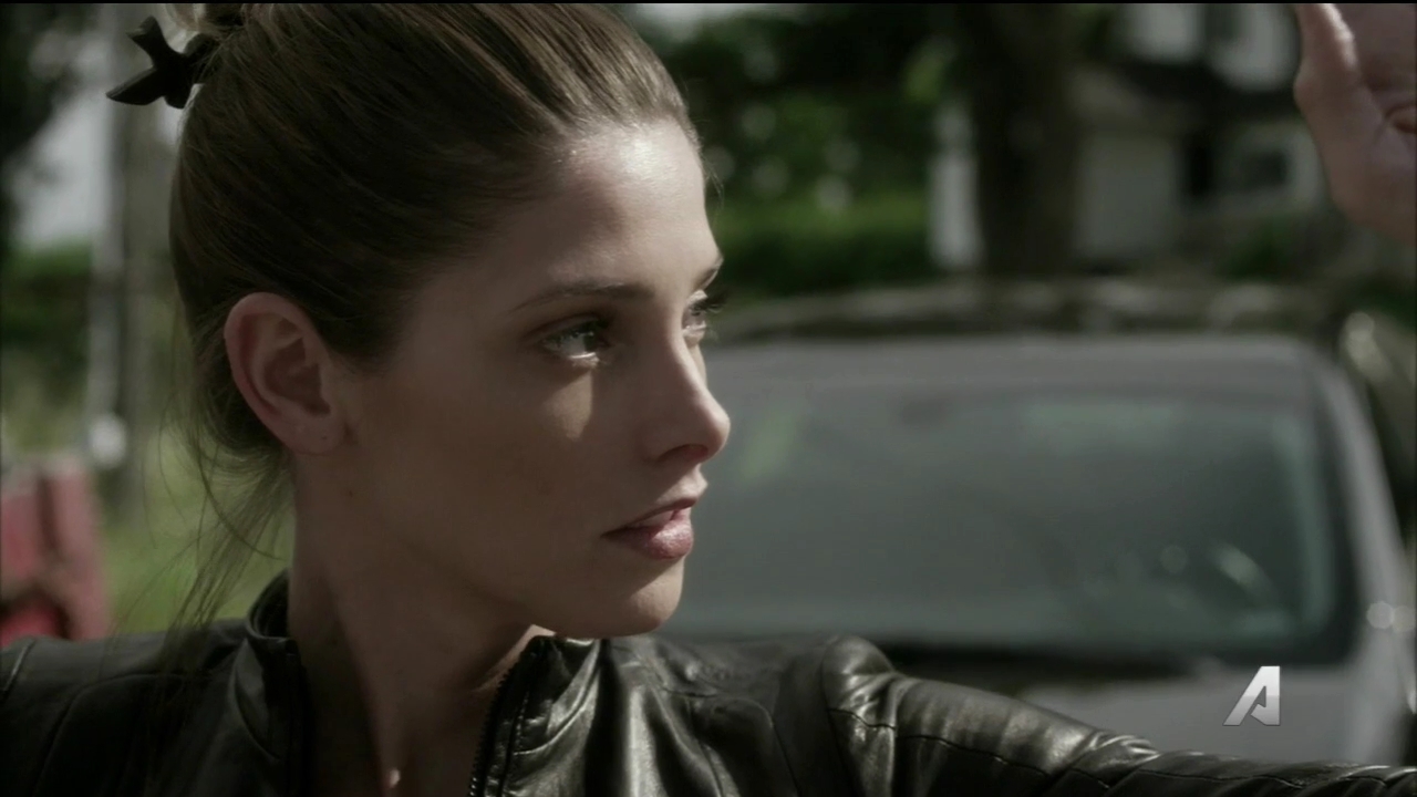 Ashley-Greene-dot_nl-Rouge3x16-2767.jpg