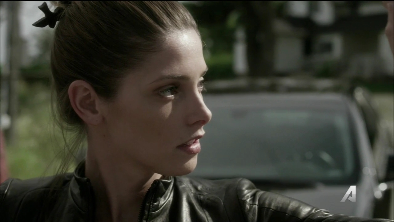 Ashley-Greene-dot_nl-Rouge3x16-2769.jpg
