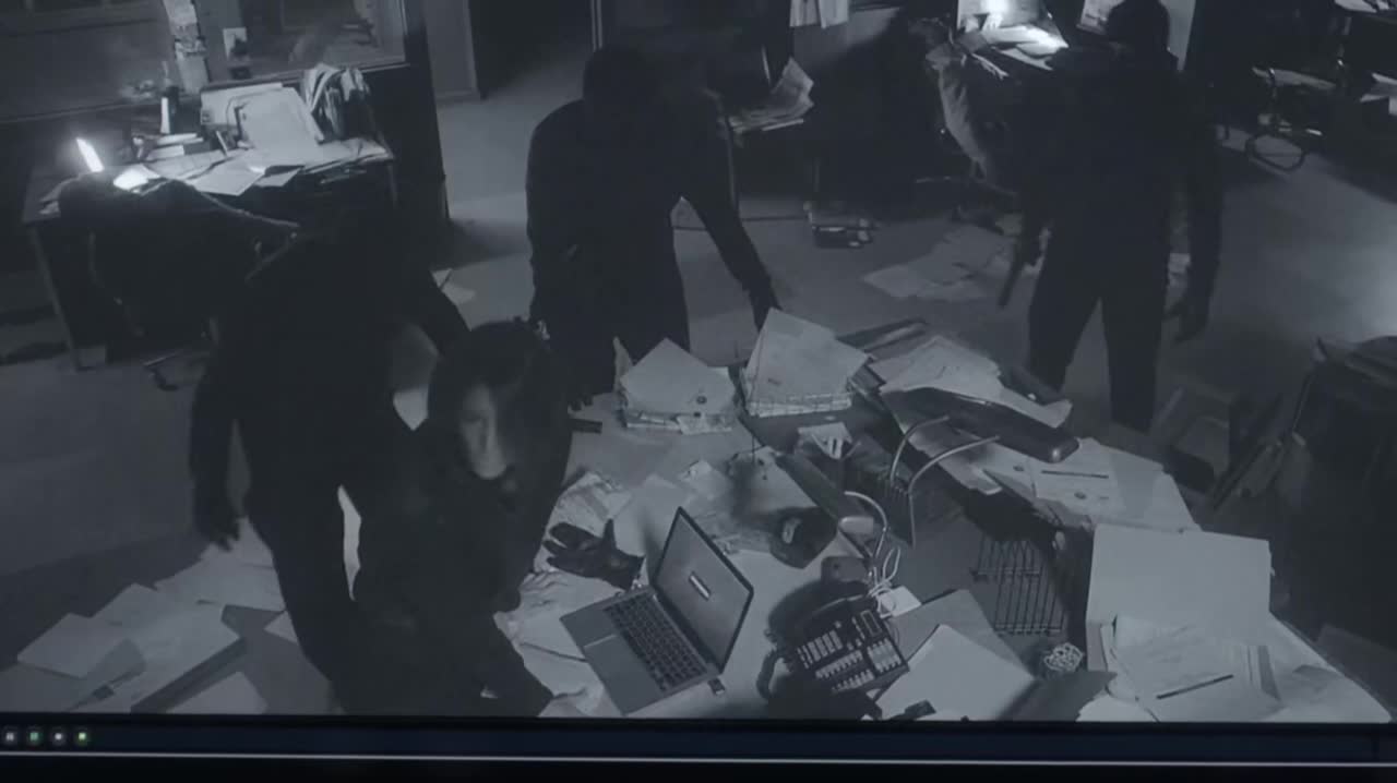 Ashley-Greene-dot-NL-Rouge3x18-00018.jpg Ashley-Greene-dot-NL-Rouge3x18-00018.jpg