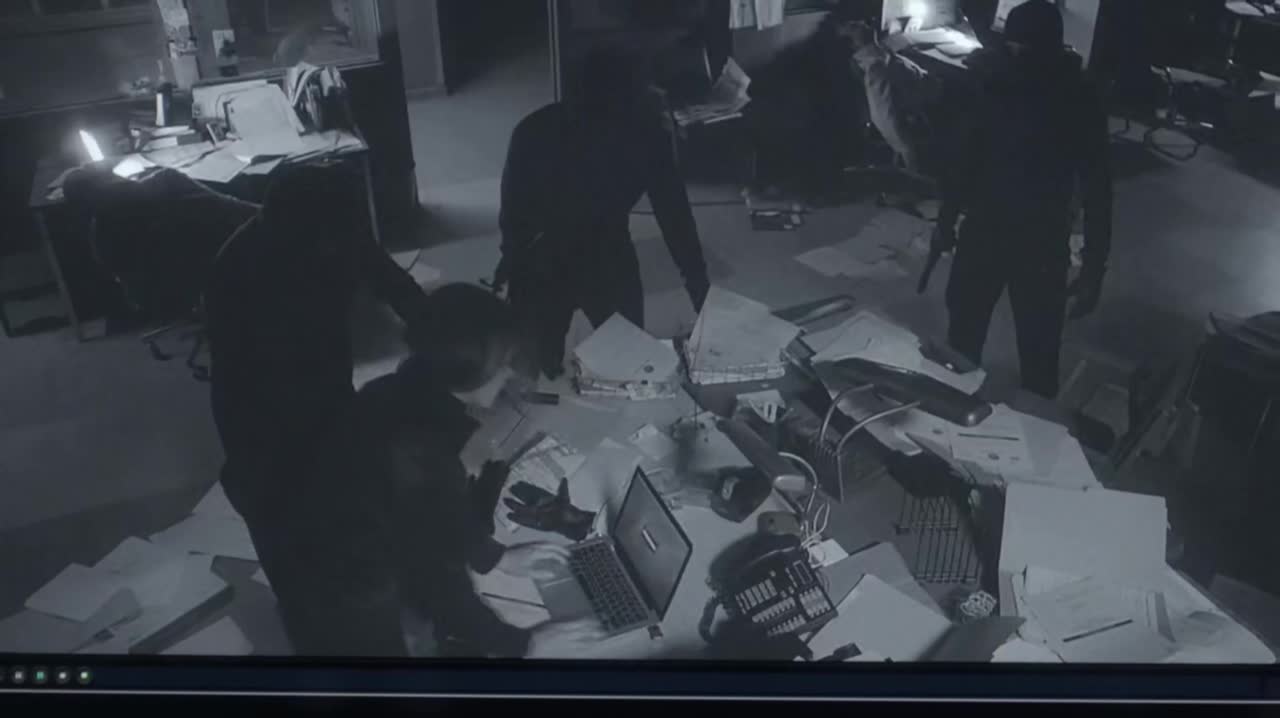 Ashley-Greene-dot-NL-Rouge3x18-00022.jpg Ashley-Greene-dot-NL-Rouge3x18-00022.jpg