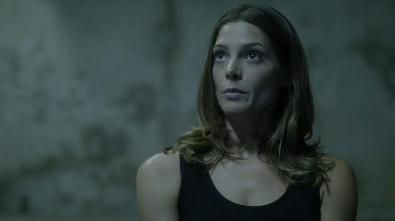 Ashley-Greene-dot-NL-Rouge3x18-00084.jpg