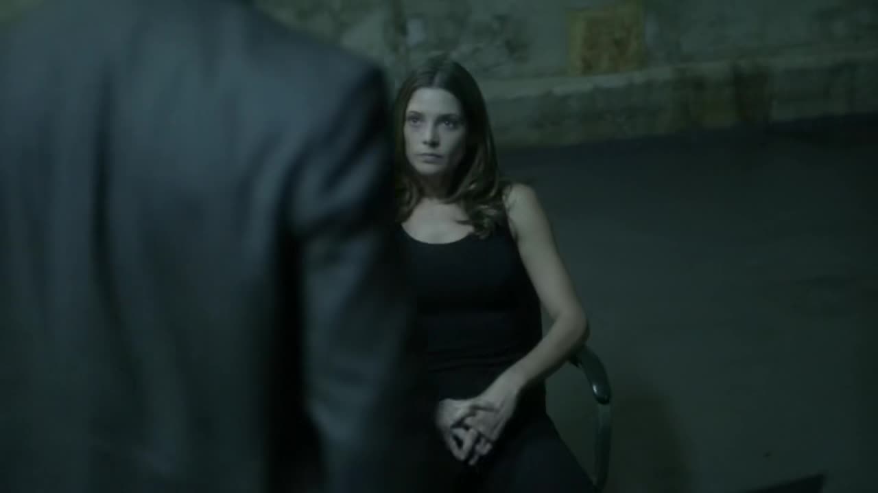 Ashley-Greene-dot-NL-Rouge3x18-00089.jpg