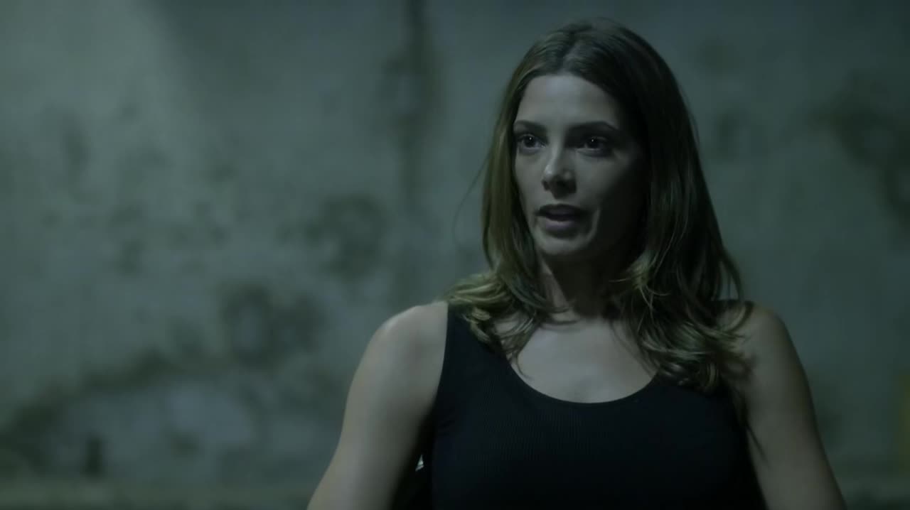 Ashley-Greene-dot-NL-Rouge3x18-00098.jpg