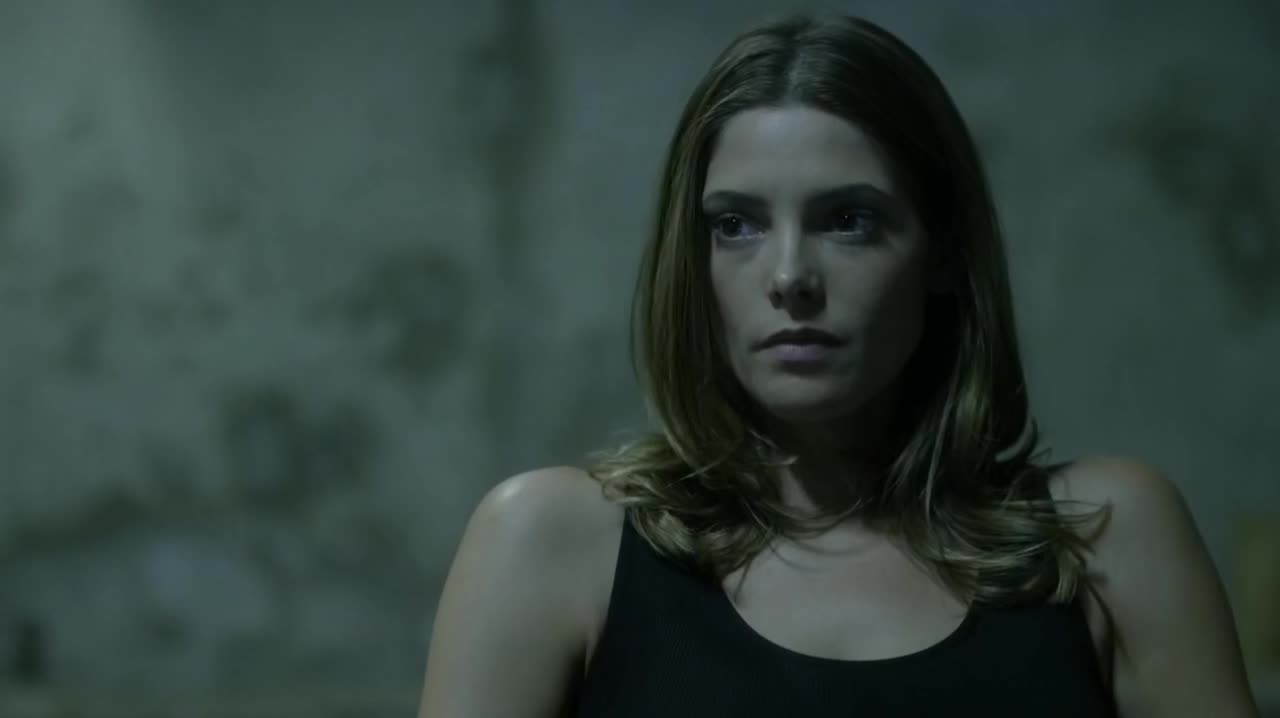 Ashley-Greene-dot-NL-Rouge3x18-00104.jpg