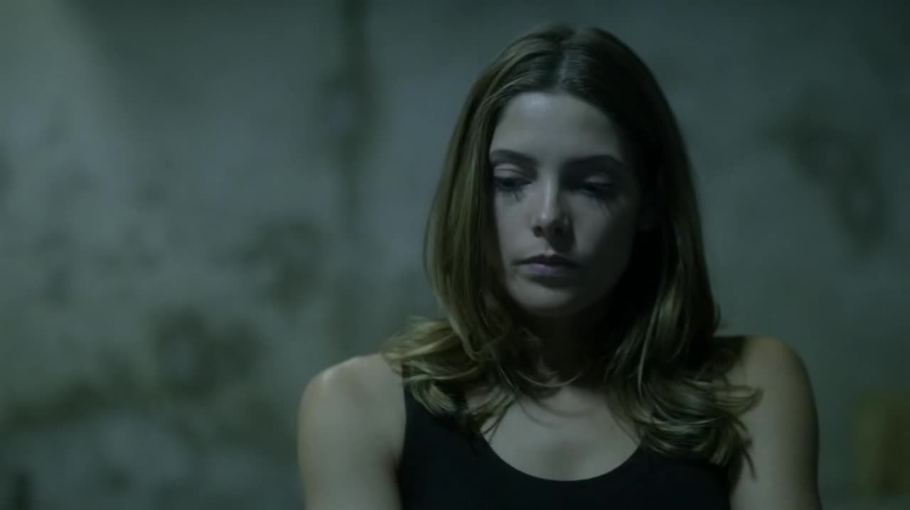 Ashley-Greene-dot-NL-Rouge3x18-00109.jpg