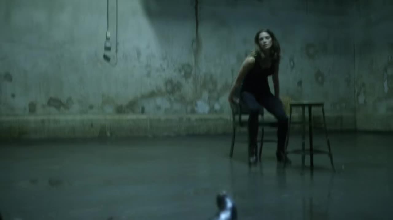 Ashley-Greene-dot-NL-Rouge3x18-00116.jpg