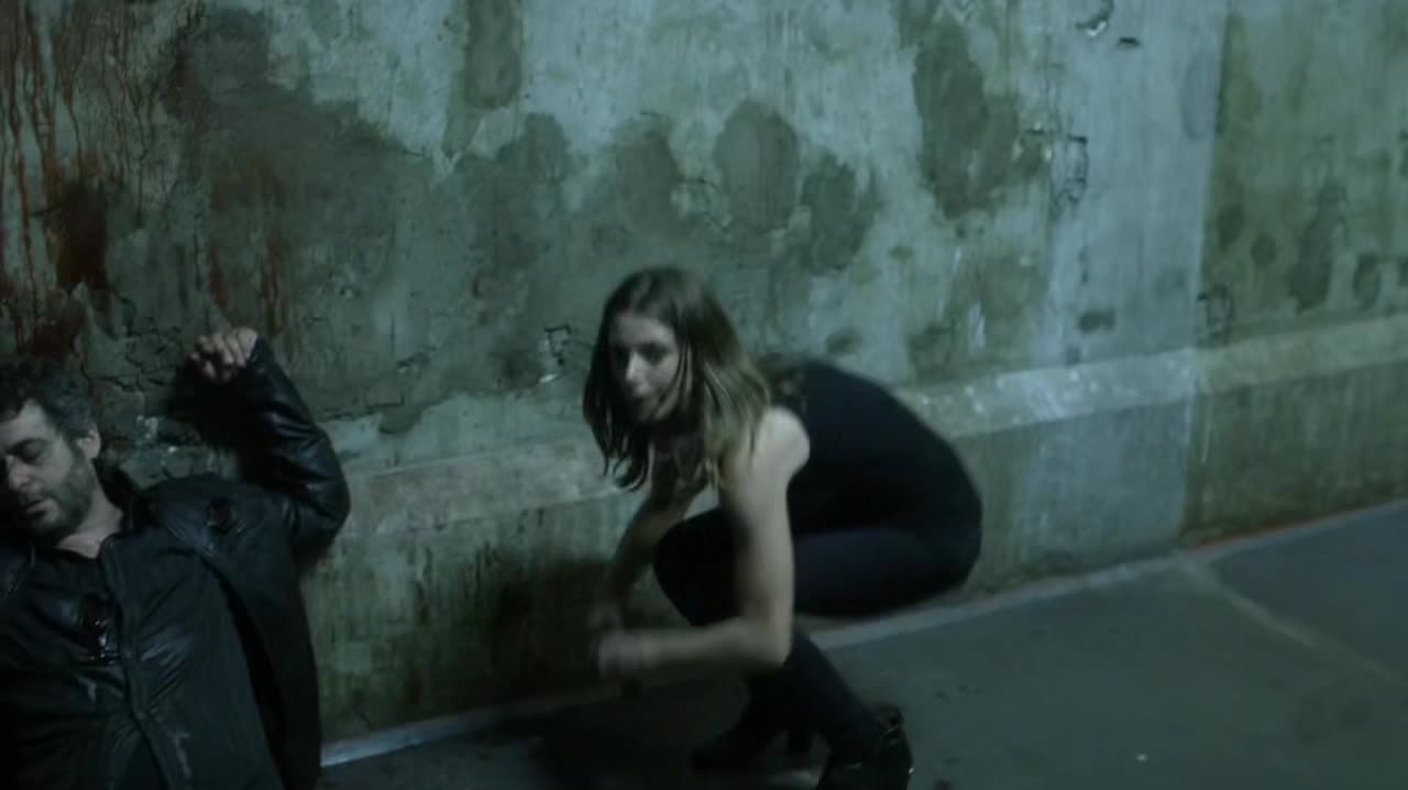 Ashley-Greene-dot-NL-Rouge3x18-00118.jpg