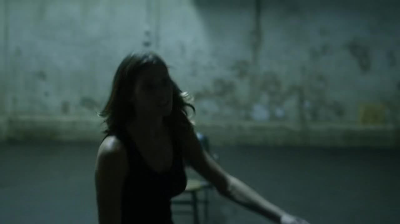 Ashley-Greene-dot-NL-Rouge3x18-00122.jpg