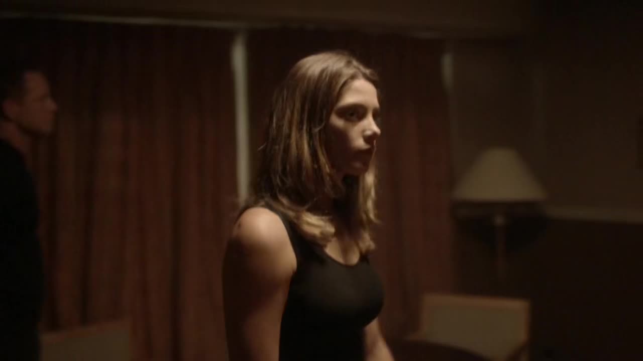 Ashley-Greene-dot-NL-Rouge3x18-00186.jpg Ashley-Greene-dot-NL-Rouge3x18-00186.jpg