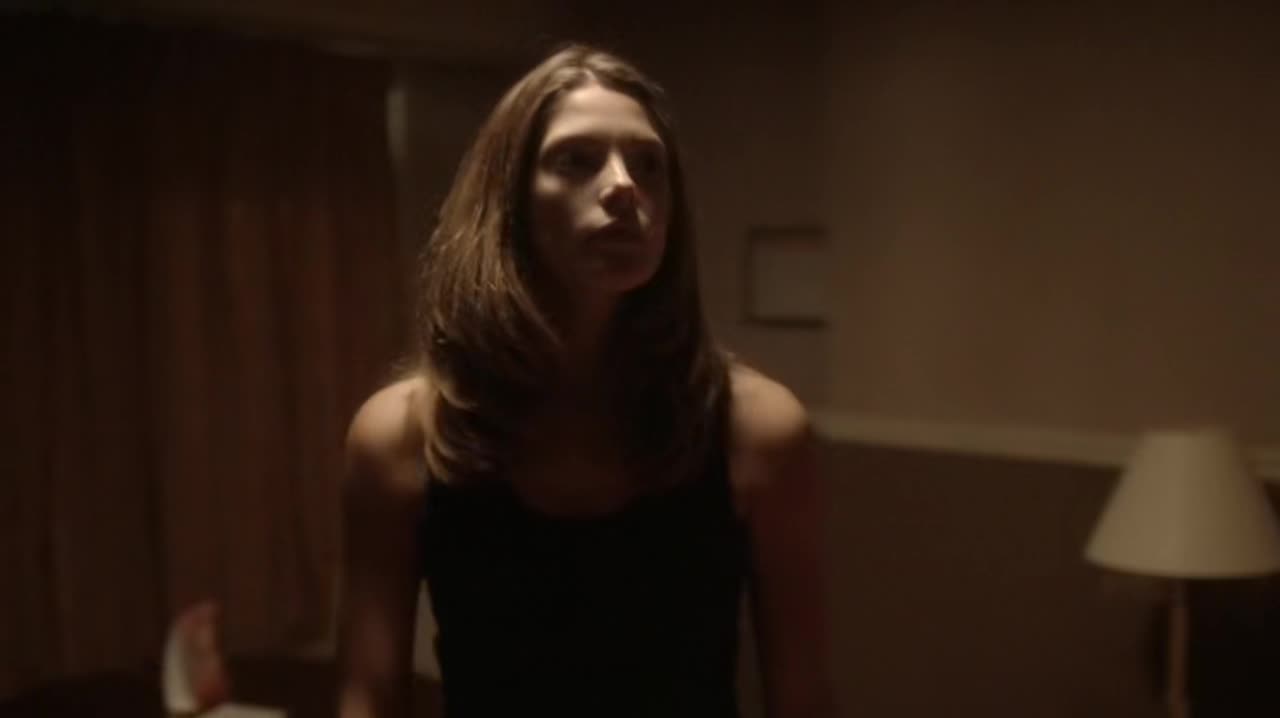 Ashley-Greene-dot-NL-Rouge3x18-00187.jpg