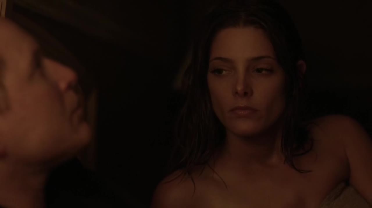 Ashley-Greene-dot-NL-Rouge3x18-00217.jpg