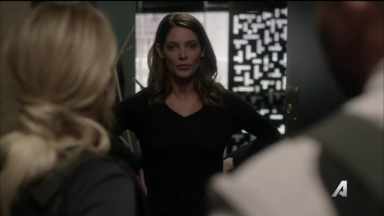Ashley-Greene-dot-NL-Rouge3x20-00110.jpg