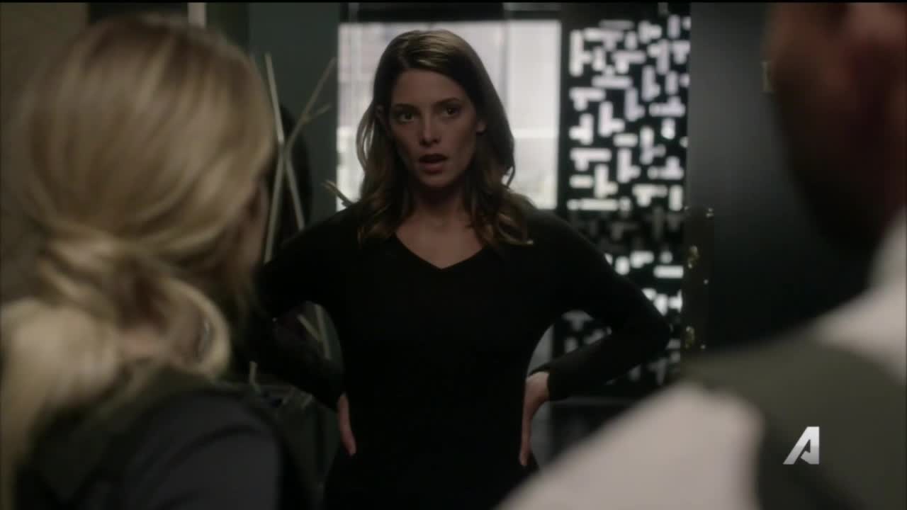 Ashley-Greene-dot-NL-Rouge3x20-00115.jpg