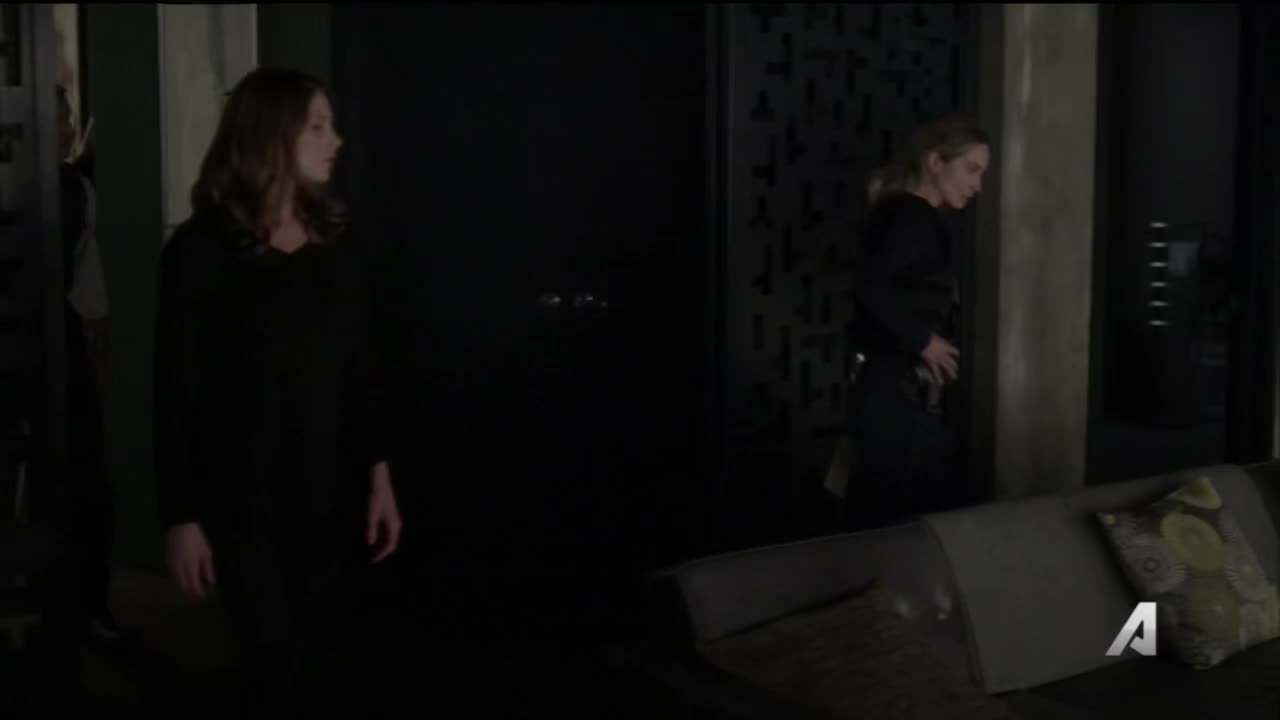Ashley-Greene-dot-NL-Rouge3x20-00131.jpg