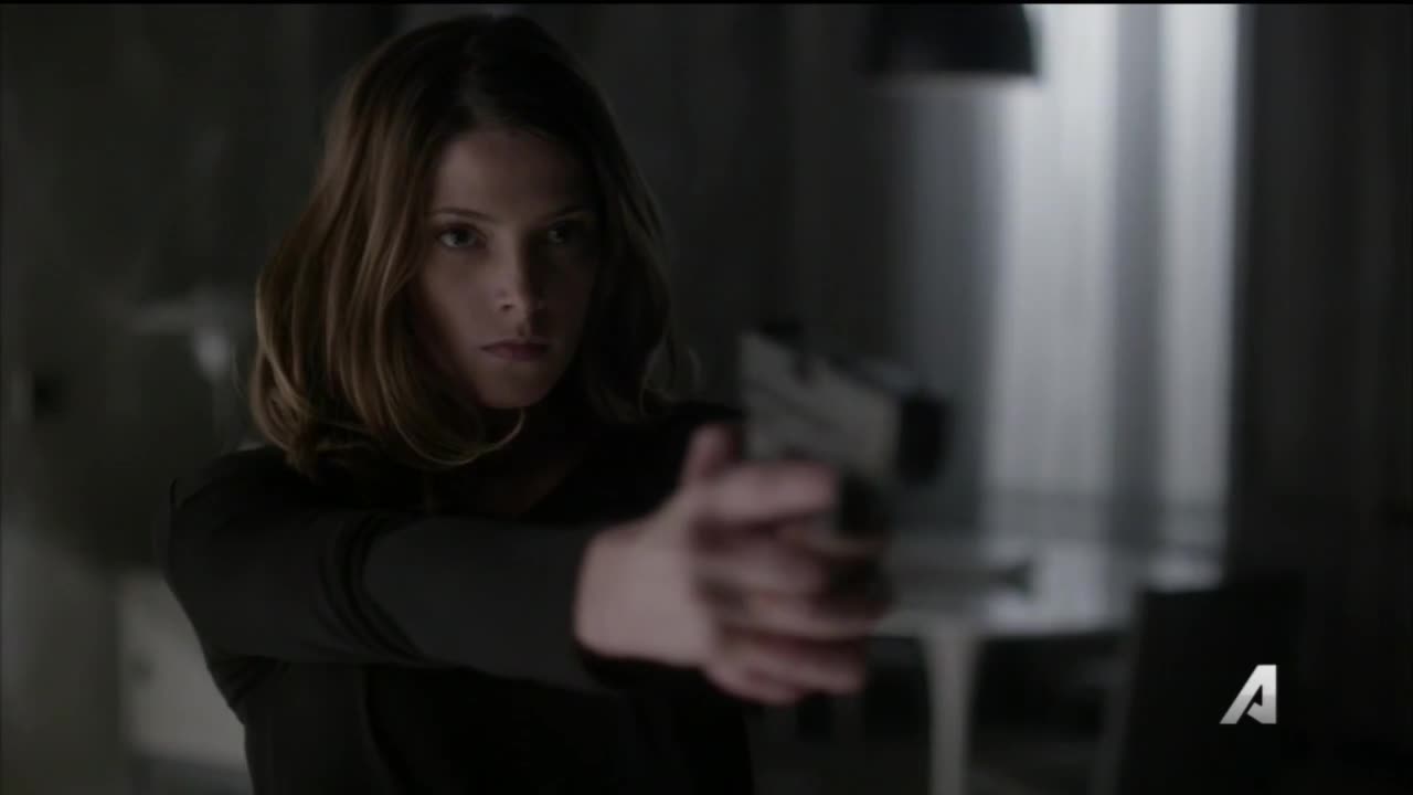Ashley-Greene-dot-NL-Rouge3x20-00186.jpg