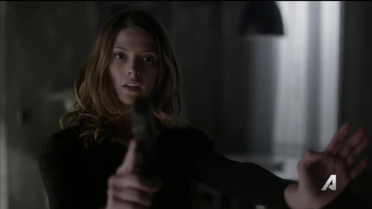 Ashley-Greene-dot-NL-Rouge3x20-00192.jpg