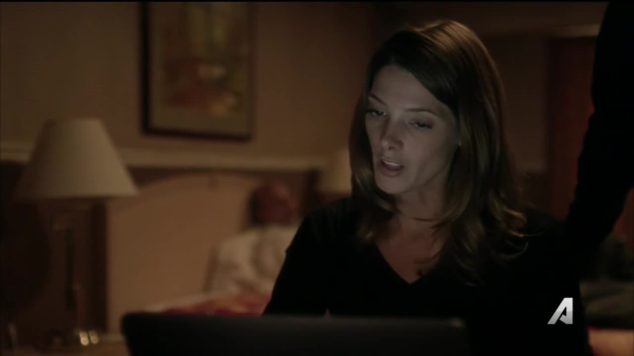 Ashley-Greene-dot-NL-Rouge3x20-00422.jpg