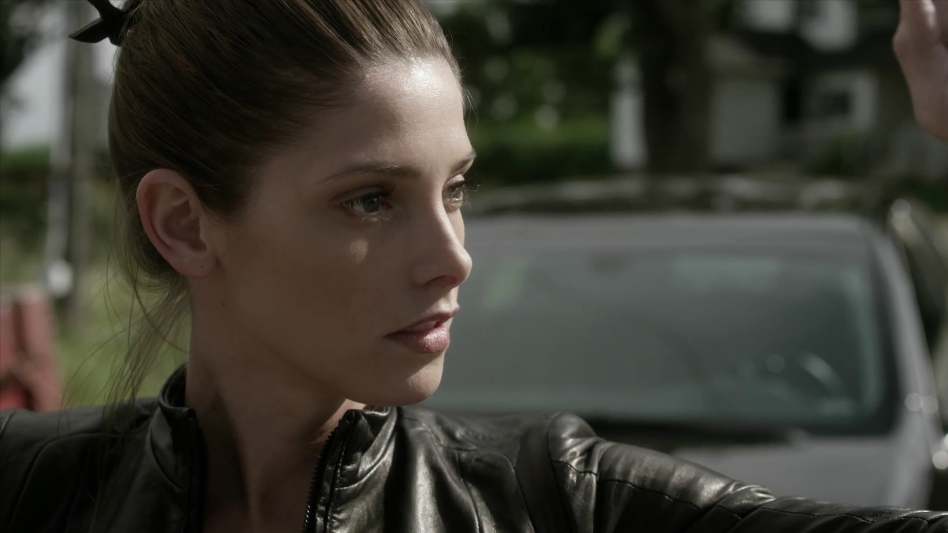 Ashley-Greene_dot_nl-RougeSeason3B-BehindTheScenesPremise0137.jpg