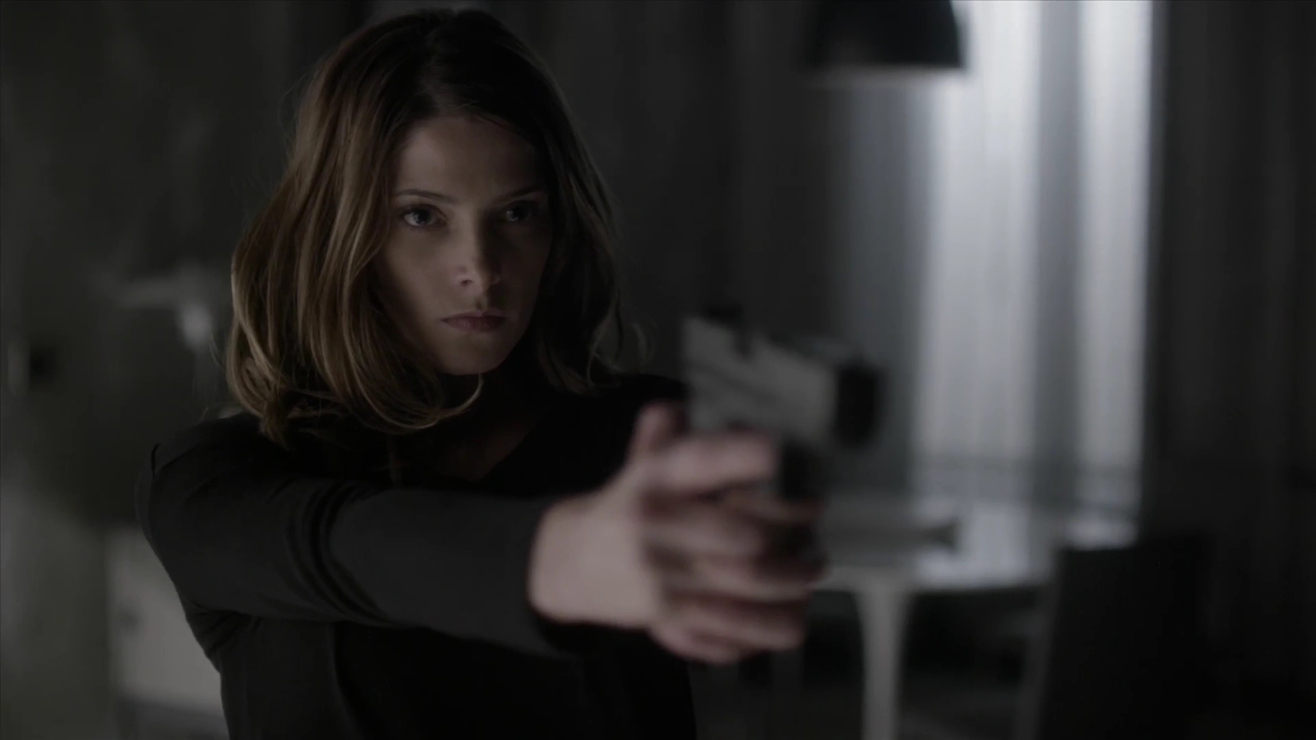 Ashley-Greene_dot_nl-RougeSeason3B-BehindTheScenesPremise0171.jpg