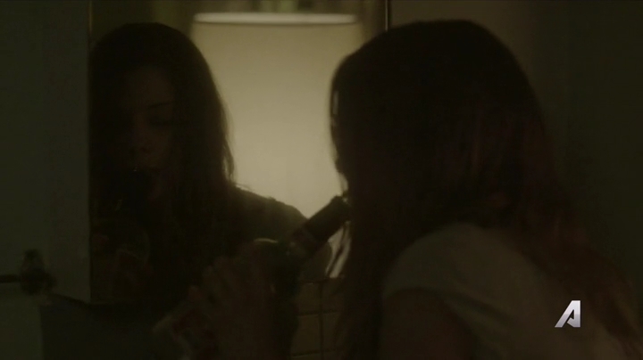 Ashley-Greene-dot-nl_Rogue4x02HowtheLightGetsIn-0096.jpg